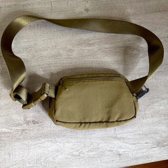 Lululemon Everywhere Belt Bag Artifact RARE